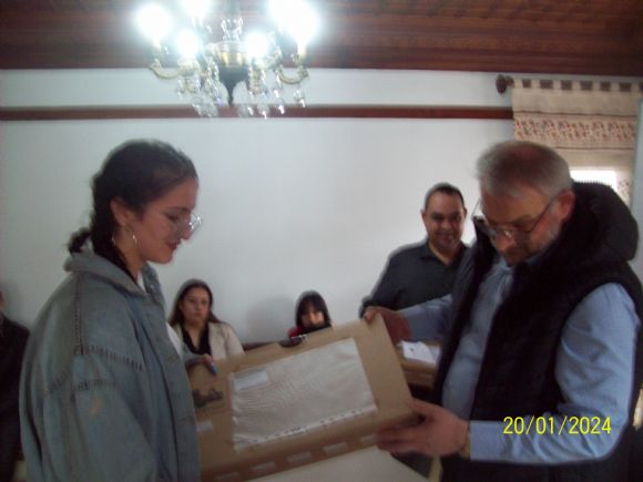 Bursiyer Kardeşlerimize Laptop Dağıtım Projesi