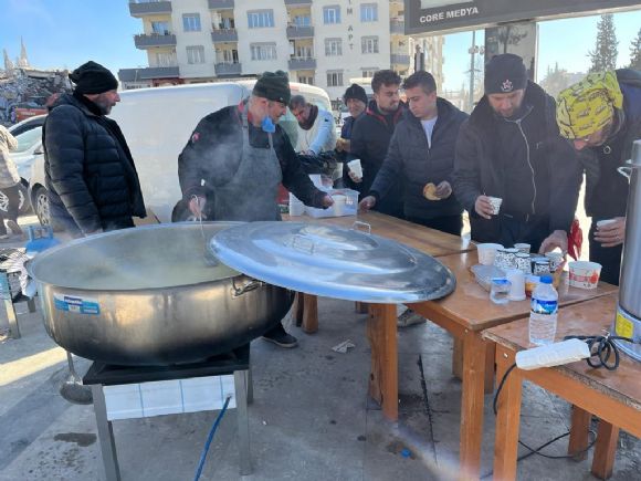 Dernek Başkanımız Sayın Yasin KONT Deprem Bölgesinde